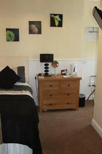Sunflower Lodge Бринлингтон Гостевой дом